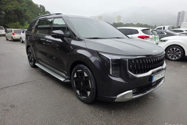 2024 Kia Carnival с пробегом 52 529 км