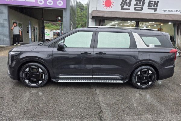2024 Kia Carnival с пробегом 52 529 км