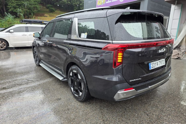 2024 Kia Carnival с пробегом 52 529 км