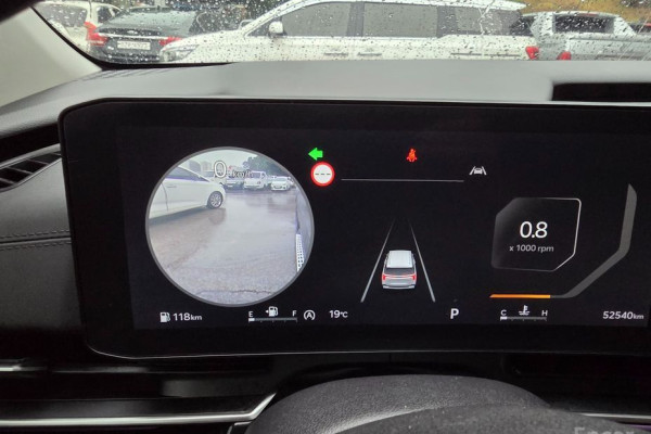 2024 Kia Carnival с пробегом 52 529 км