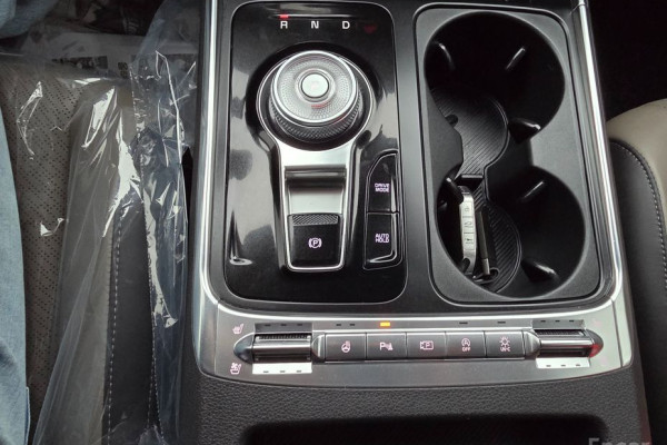 2024 Kia Carnival с пробегом 52 529 км