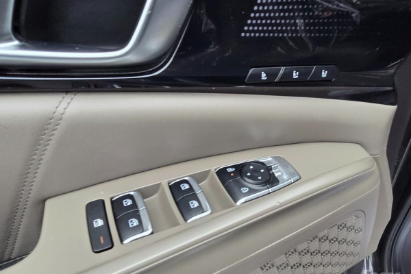 2024 Kia Carnival с пробегом 52 529 км