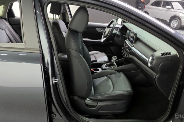 2022 Kia K3 с пробегом 38 160 км