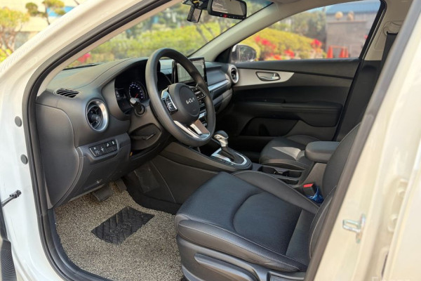 2022 Kia K3 с пробегом 45 818 км