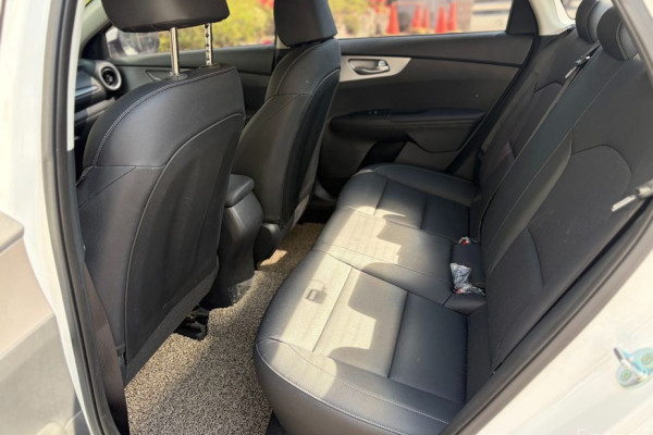 2022 Kia K3 с пробегом 45 818 км