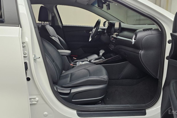 2022 Kia K3 с пробегом 111 617 км