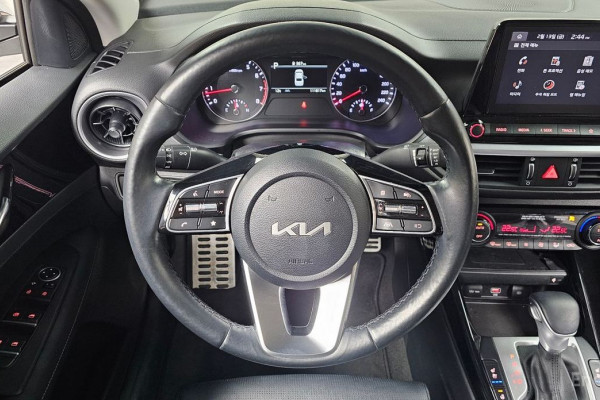 2022 Kia K3 с пробегом 111 617 км