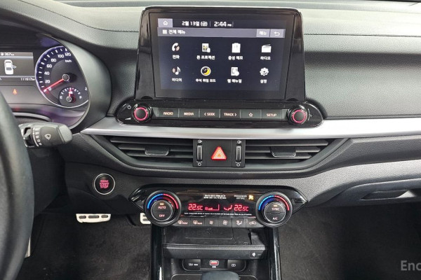 2022 Kia K3 с пробегом 111 617 км