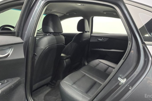 2021 Kia K3 с пробегом 41 501 км