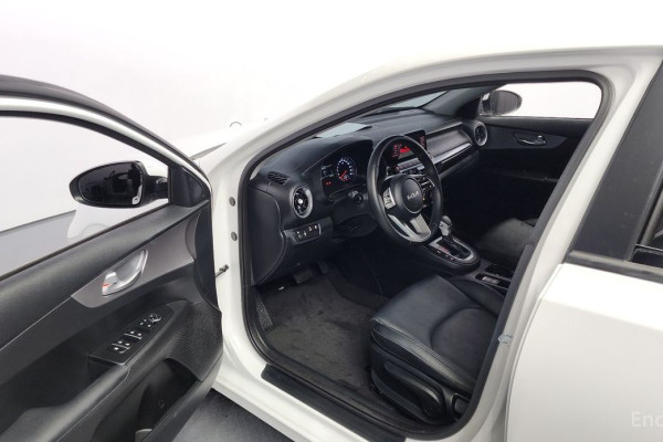 2022 Kia K3 с пробегом 30 519 км