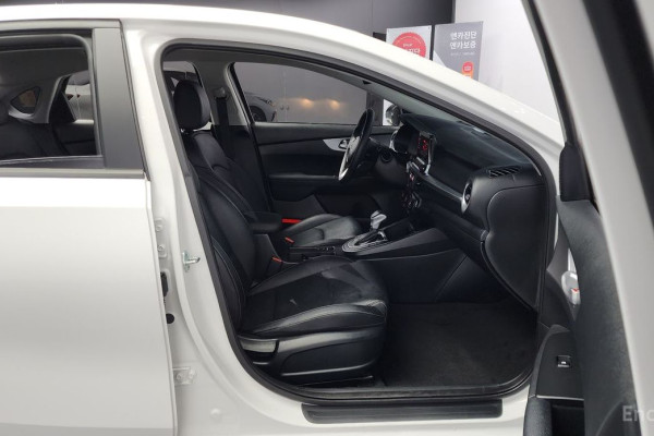 2022 Kia K3 с пробегом 30 519 км