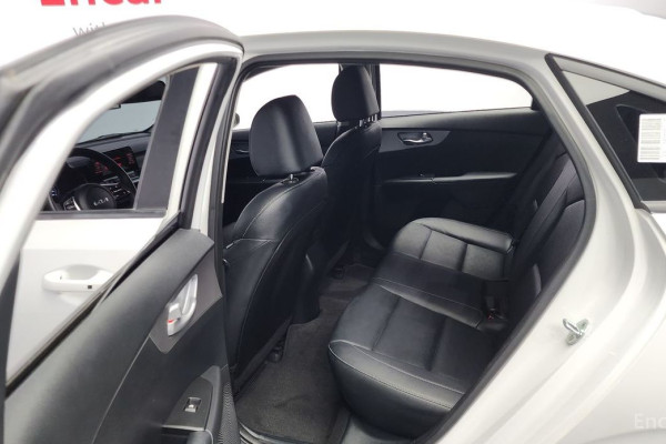 2022 Kia K3 с пробегом 30 519 км