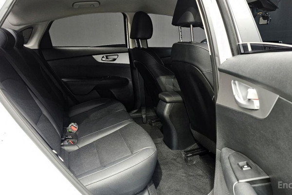 2022 Kia K3 с пробегом 50 951 км