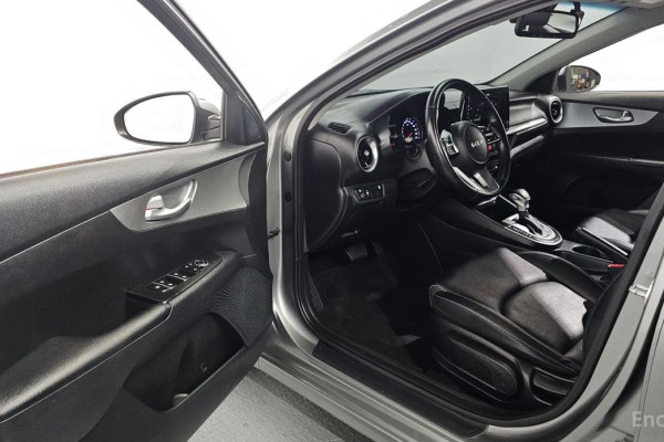 2022 Kia K3 с пробегом 82 156 км