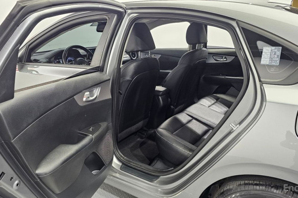 2022 Kia K3 с пробегом 82 156 км