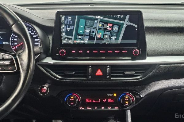 2022 Kia K3 с пробегом 82 156 км