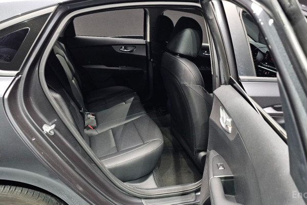 2022 Kia K3 с пробегом 87 505 км