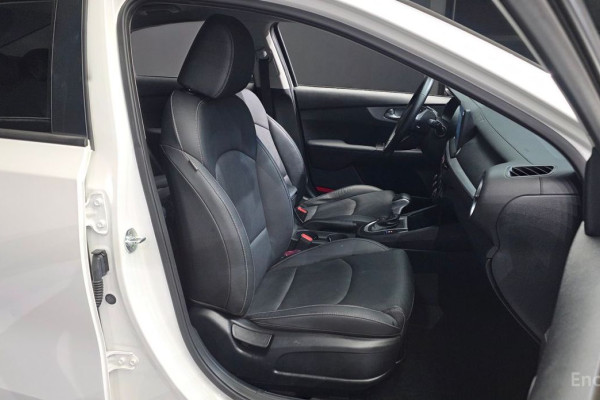 2022 Kia K3 с пробегом 104 949 км