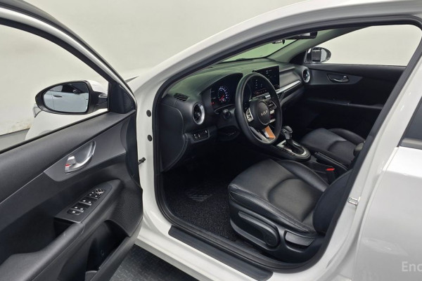 2022 Kia K3 с пробегом 56 078 км