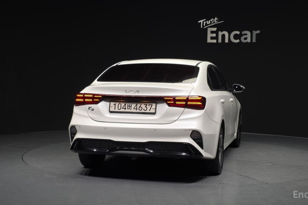 2022 Kia K3 с пробегом 121 896 км