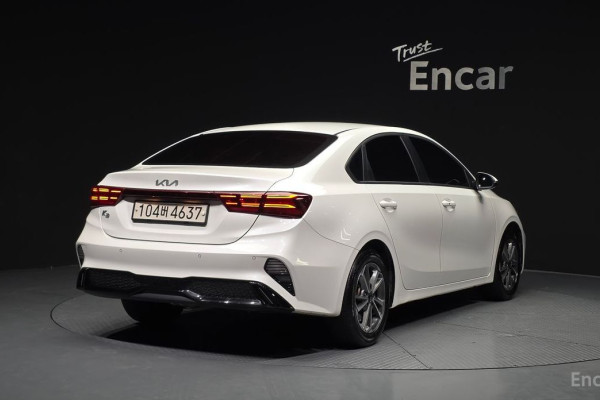 2022 Kia K3 с пробегом 121 896 км