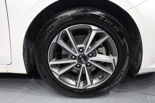 2022 Kia K3 с пробегом 121 896 км