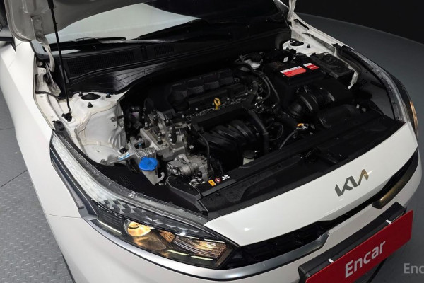 2022 Kia K3 с пробегом 121 896 км