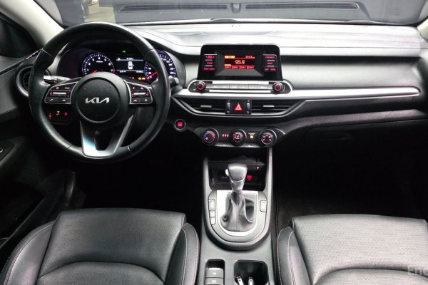 2022 Kia K3 с пробегом 121 896 км