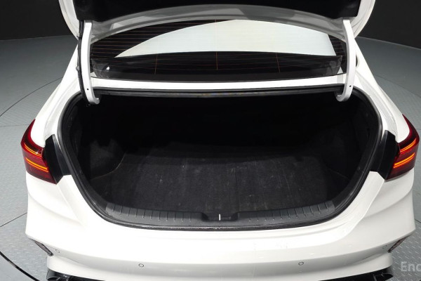 2022 Kia K3 с пробегом 121 896 км