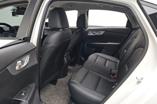 2022 Kia K3 с пробегом 31 405 км