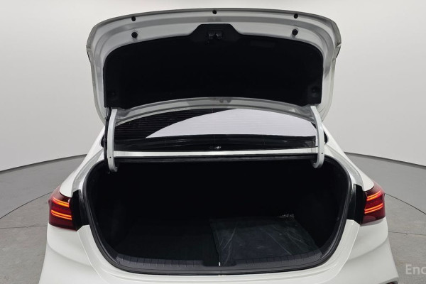 2022 Kia K3 с пробегом 31 405 км