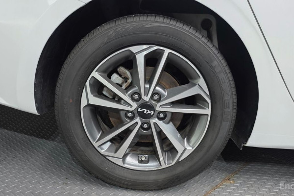 2021 Kia K3 с пробегом 50 111 км