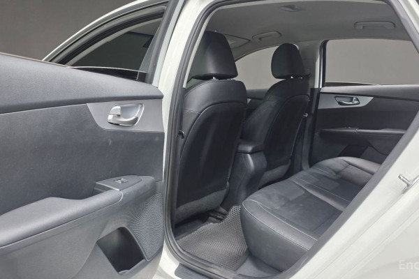 2021 Kia K3 с пробегом 50 111 км