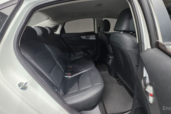 2021 Kia K3 с пробегом 50 111 км