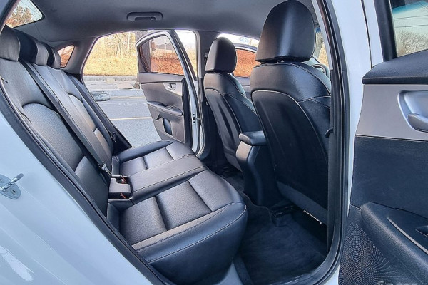 2022 Kia K3 с пробегом 113 886 км