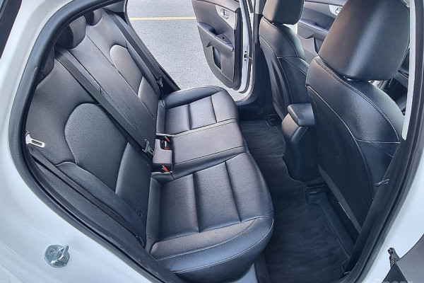 2022 Kia K3 с пробегом 113 886 км