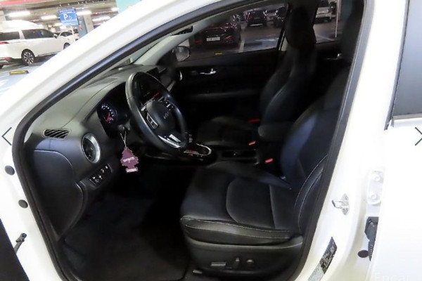 2021 Kia K3 с пробегом 78 606 км