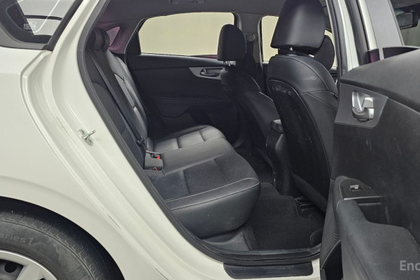 2021 Kia K3 с пробегом 112 515 км