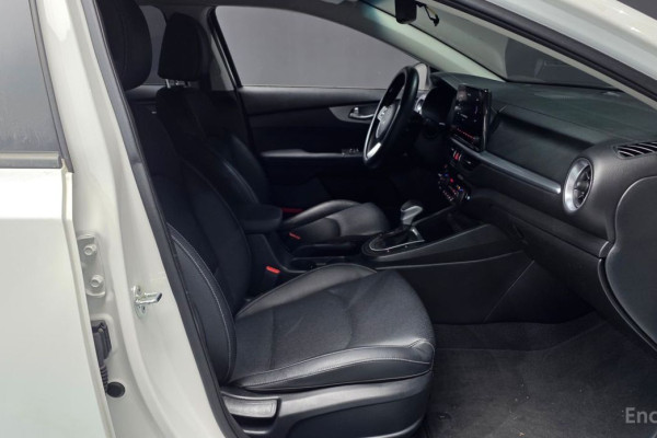 2022 Kia K3 с пробегом 82 664 км