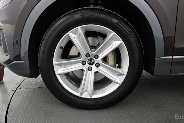 2022 Audi Q8 с пробегом 104 790 км