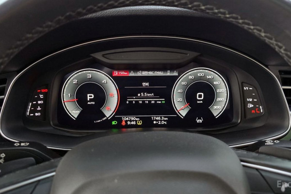 2022 Audi Q8 с пробегом 104 790 км