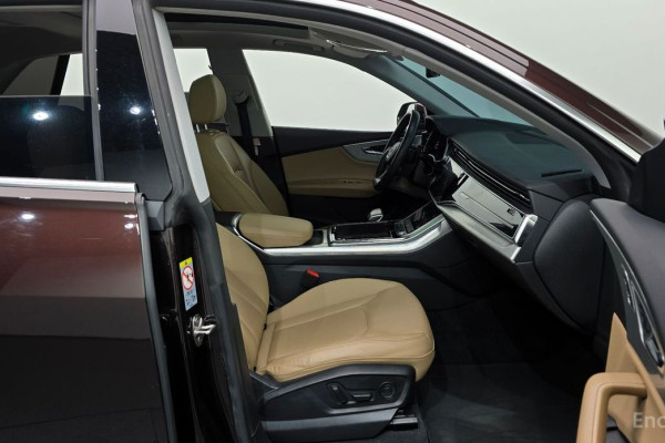 2022 Audi Q8 с пробегом 104 790 км