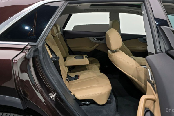 2022 Audi Q8 с пробегом 104 790 км