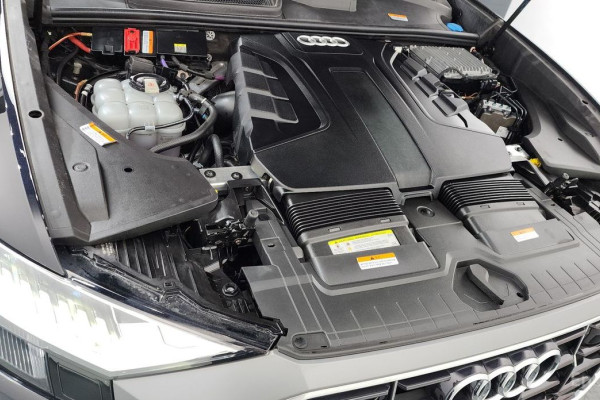 2021 Audi Q8 с пробегом 69 261 км