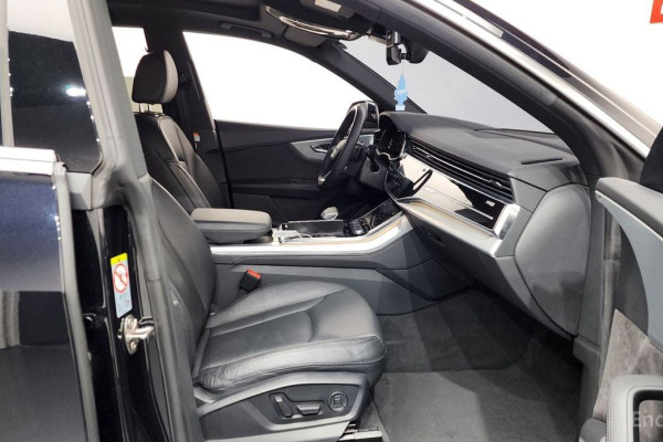 2021 Audi Q8 с пробегом 69 261 км