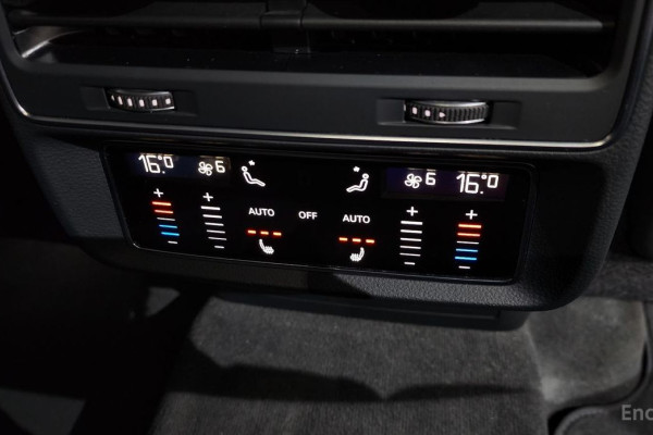 2021 Audi Q8 с пробегом 69 261 км