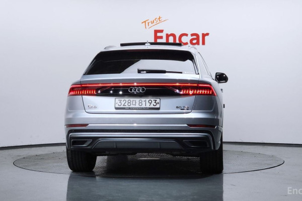 2020 Audi Q8 с пробегом 115 706 км