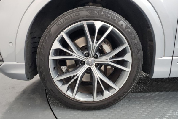 2020 Audi Q8 с пробегом 115 706 км