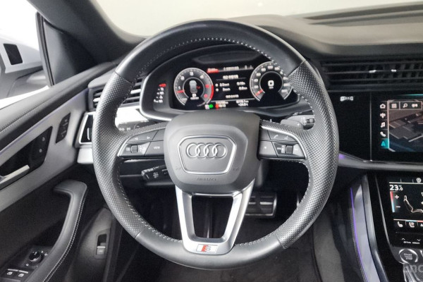 2020 Audi Q8 с пробегом 115 706 км