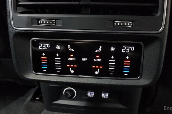 2020 Audi Q8 с пробегом 115 706 км